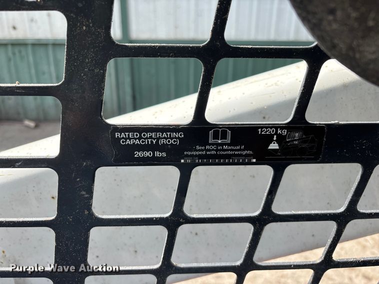 image for item EO4408 2015 Bobcat S650 skid steer loader