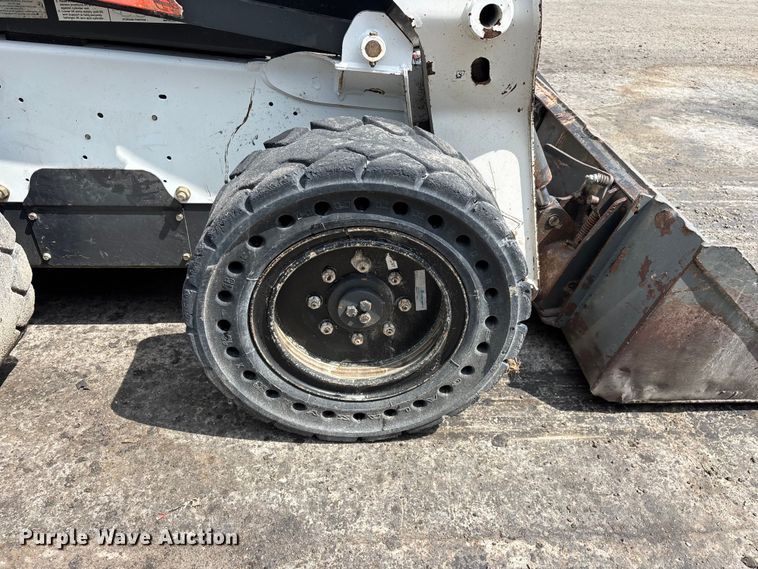 image for item EO4408 2015 Bobcat S650 skid steer loader