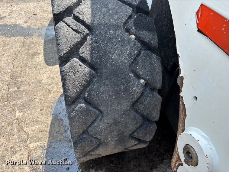 image for item EO4408 2015 Bobcat S650 skid steer loader