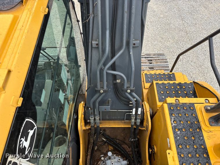 image for item EO4409 2016 John Deere 160G LC excavator