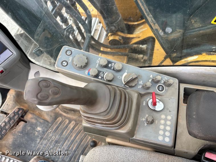 image for item EO4409 2016 John Deere 160G LC excavator
