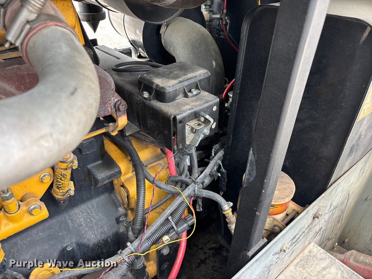 image for item EO4439 Sullivan Palatek DF375PDJDSB air compressor