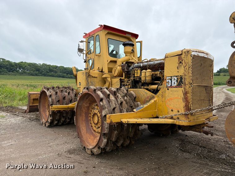 image for item EO8509 1978 Caterpillar 825B soil compactor