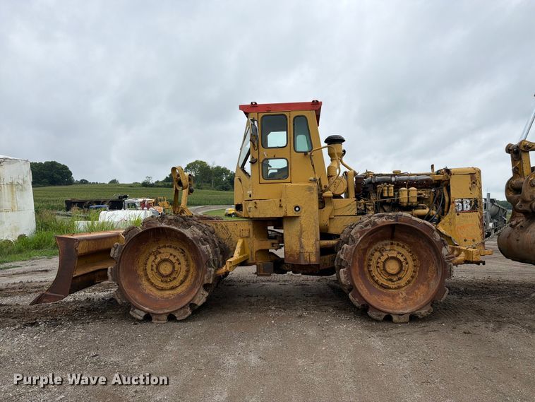 image for item EO8509 1978 Caterpillar 825B soil compactor