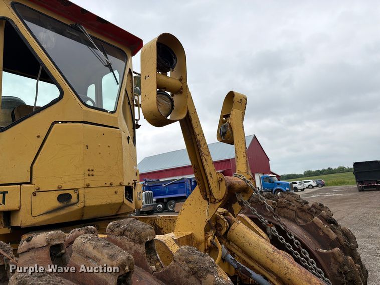 image for item EO8509 1978 Caterpillar 825B soil compactor