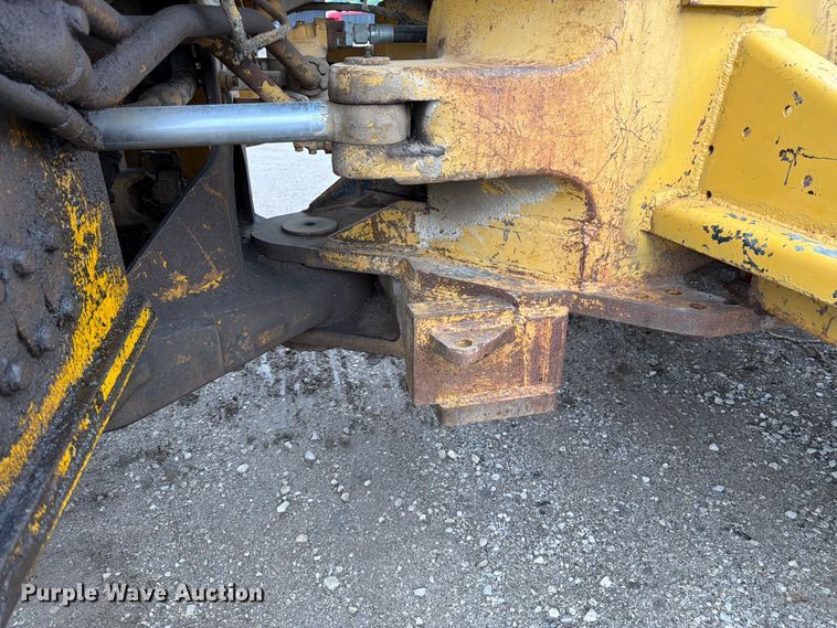 image for item EO8509 1978 Caterpillar 825B soil compactor