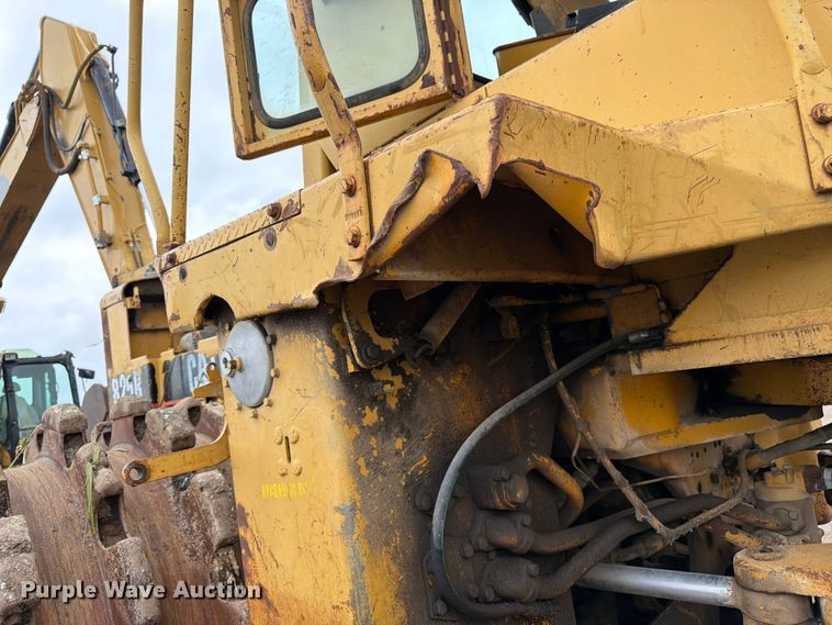 image for item EO8509 1978 Caterpillar 825B soil compactor