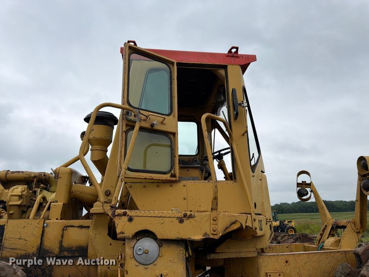 image for item EO8509 1978 Caterpillar 825B soil compactor