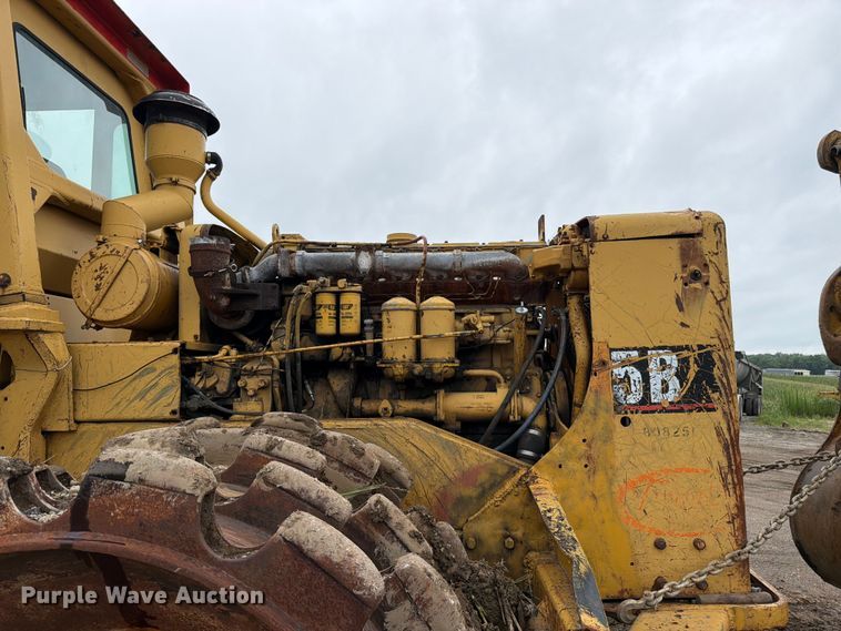 image for item EO8509 1978 Caterpillar 825B soil compactor