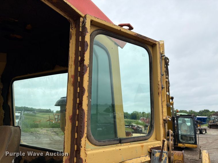 image for item EO8509 1978 Caterpillar 825B soil compactor