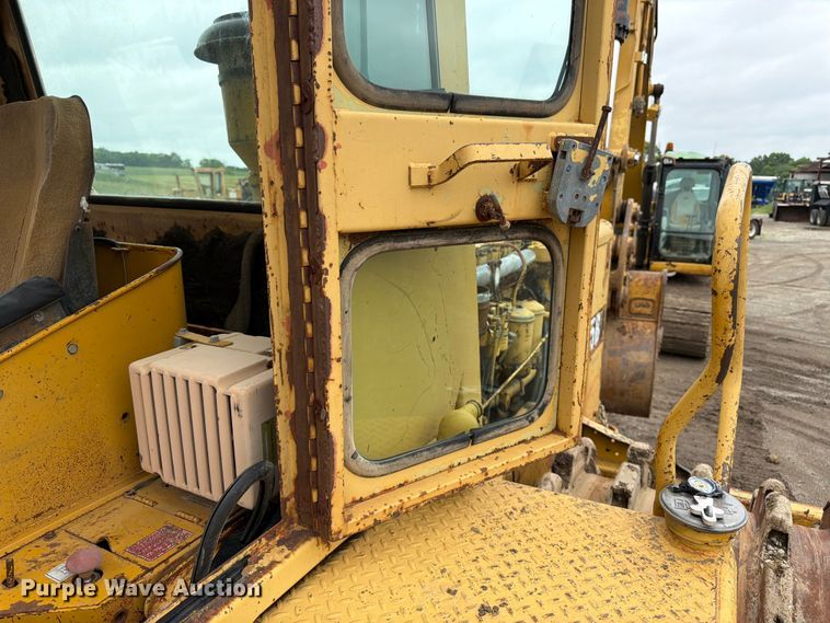 image for item EO8509 1978 Caterpillar 825B soil compactor