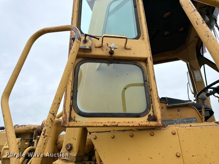 image for item EO8509 1978 Caterpillar 825B soil compactor