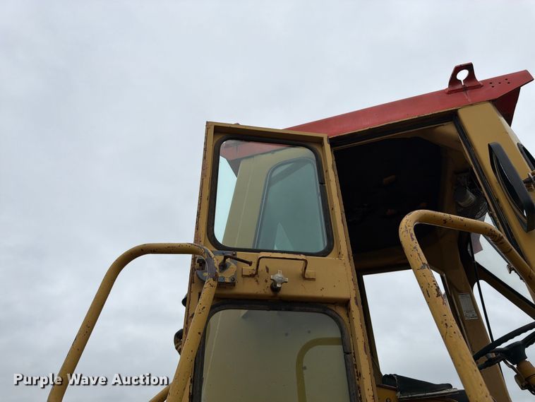 image for item EO8509 1978 Caterpillar 825B soil compactor