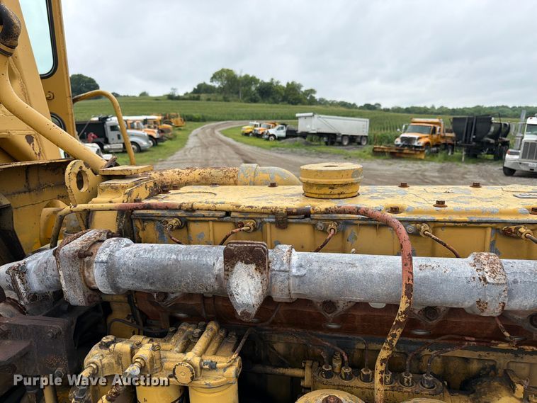 image for item EO8509 1978 Caterpillar 825B soil compactor