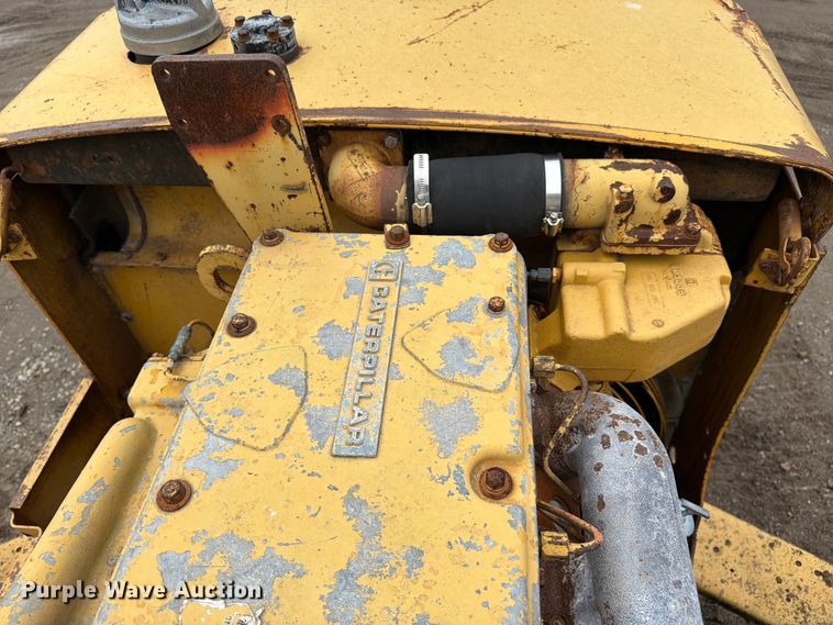 image for item EO8509 1978 Caterpillar 825B soil compactor