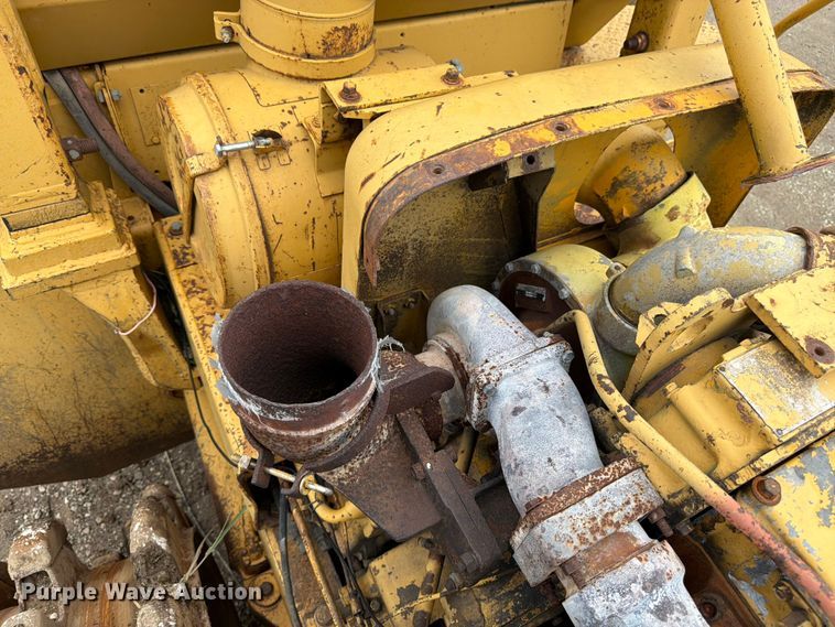 image for item EO8509 1978 Caterpillar 825B soil compactor