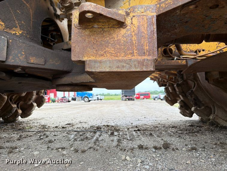 image for item EO8509 1978 Caterpillar 825B soil compactor