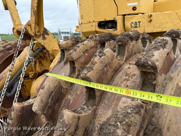 image for item EO8509 1978 Caterpillar 825B soil compactor