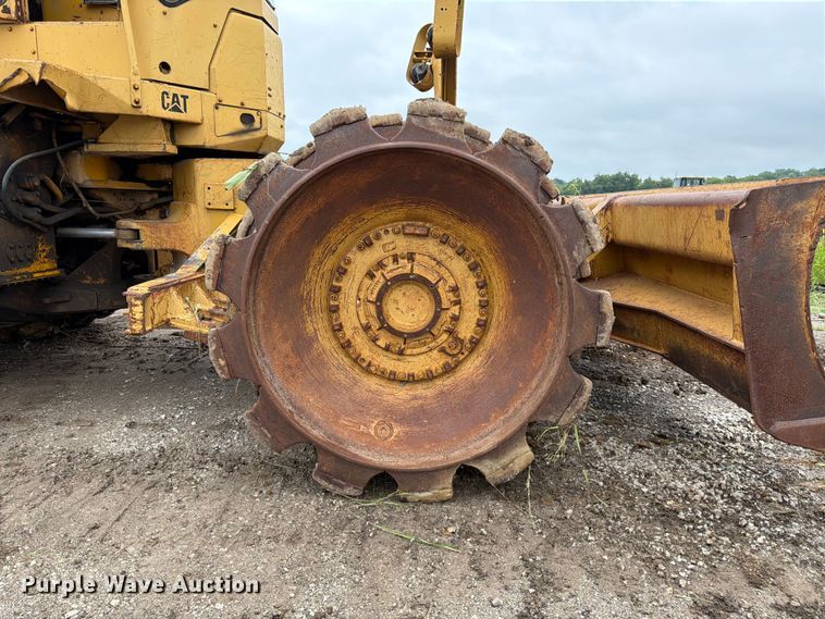 image for item EO8509 1978 Caterpillar 825B soil compactor