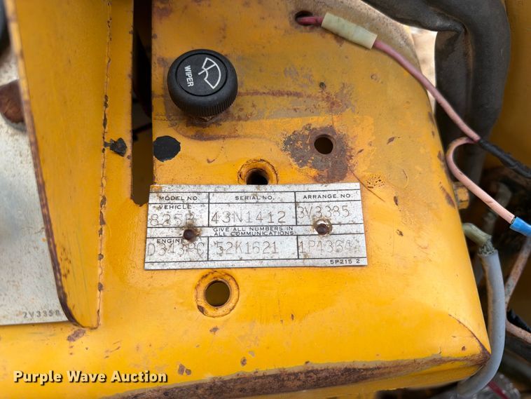 image for item EO8509 1978 Caterpillar 825B soil compactor