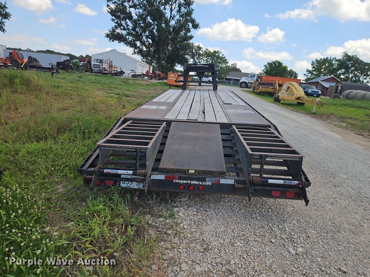 image for item EO8577 2013 Elite Trailers equipment trailer