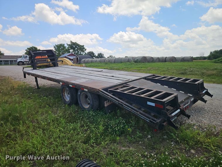 image for item EO8577 2013 Elite Trailers equipment trailer