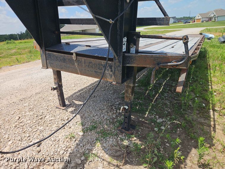 image for item EO8577 2013 Elite Trailers equipment trailer