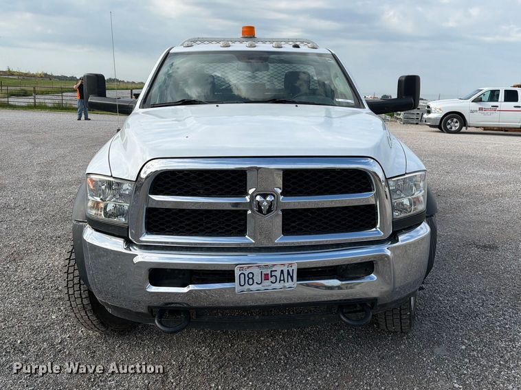 image for item EO8617 2016 RAM 5500 utility / service truck