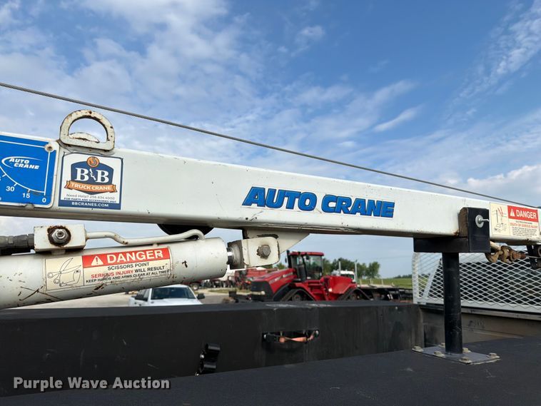 image for item EO8617 2016 RAM 5500 utility / service truck