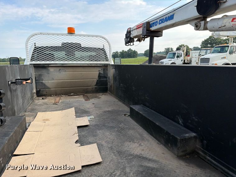 image for item EO8617 2016 RAM 5500 utility / service truck