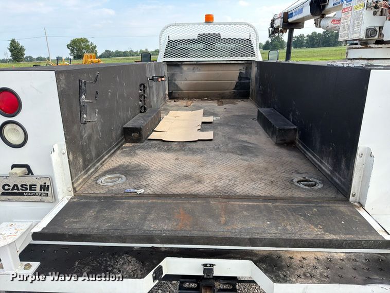 image for item EO8617 2016 RAM 5500 utility / service truck