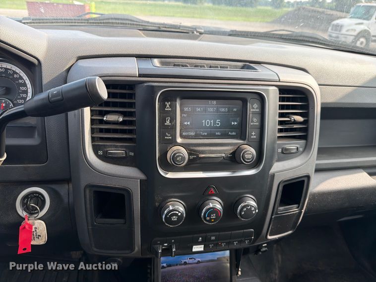 image for item EO8617 2016 RAM 5500 utility / service truck
