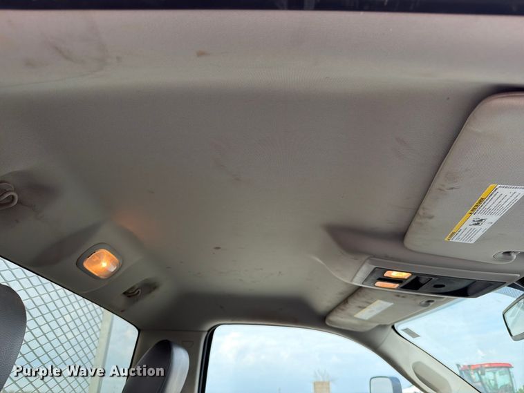 image for item EO8617 2016 RAM 5500 utility / service truck
