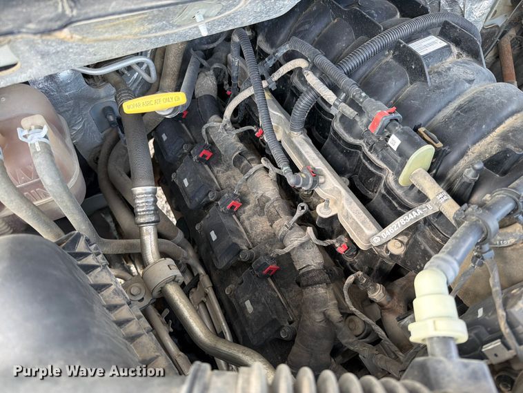 image for item EO8617 2016 RAM 5500 utility / service truck
