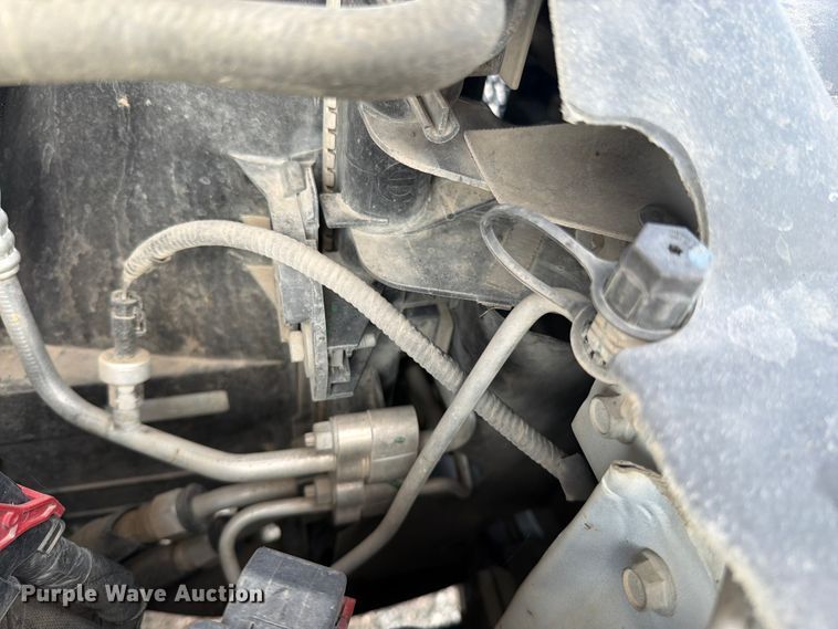 image for item EO8617 2016 RAM 5500 utility / service truck