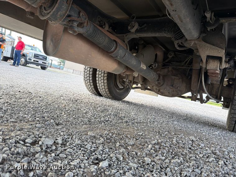 image for item EO8617 2016 RAM 5500 utility / service truck