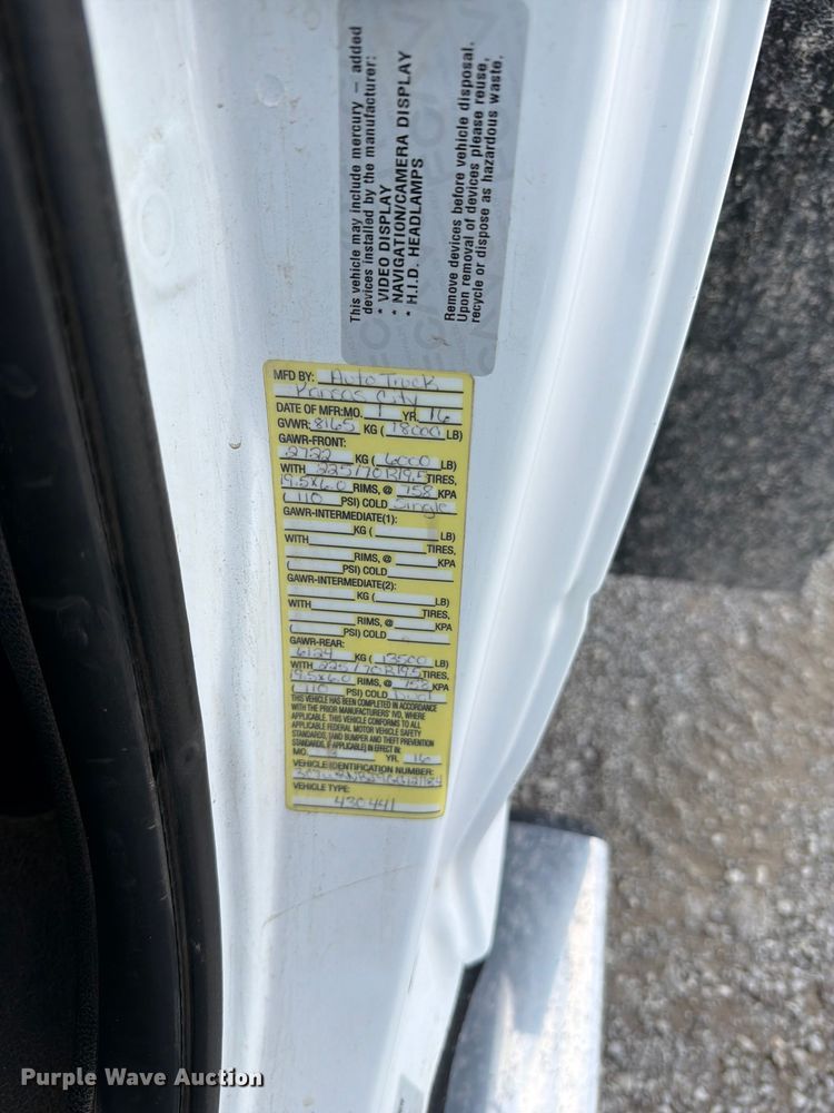 image for item EO8617 2016 RAM 5500 utility / service truck