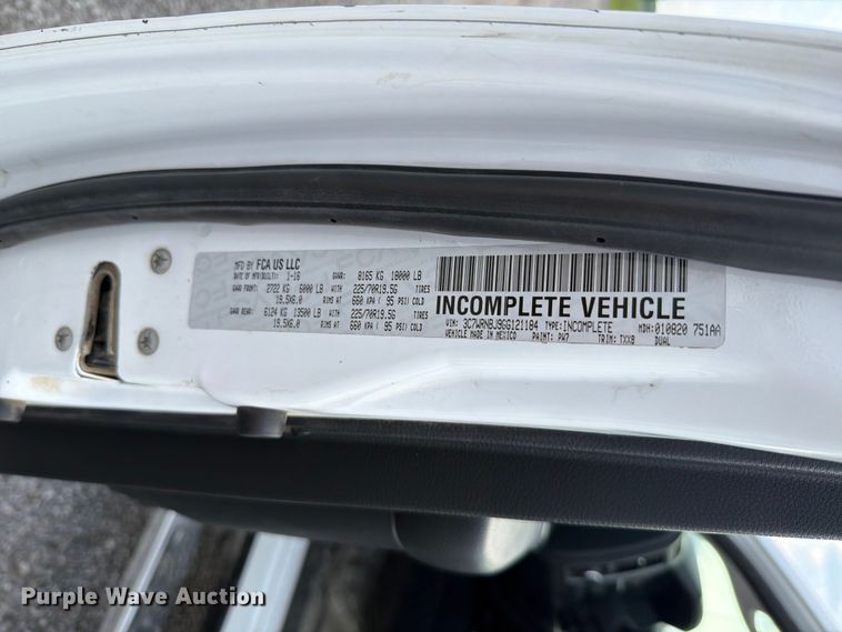 image for item EO8617 2016 RAM 5500 utility / service truck