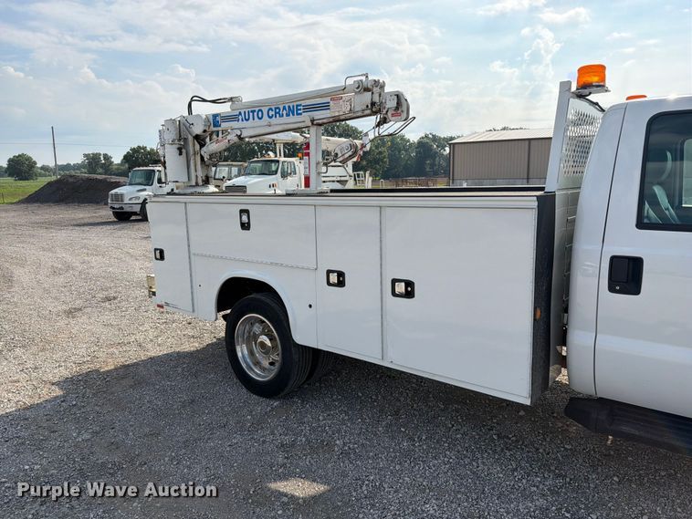 image for item EO8618 2015 Ford F550 utility / service truck