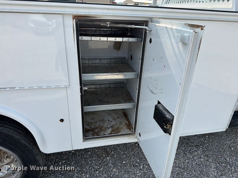 image for item EO8618 2015 Ford F550 utility / service truck