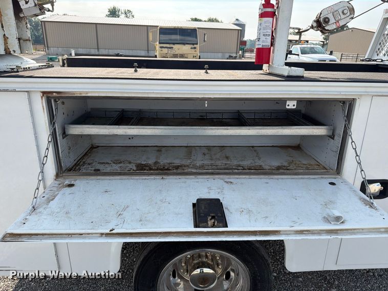 image for item EO8618 2015 Ford F550 utility / service truck