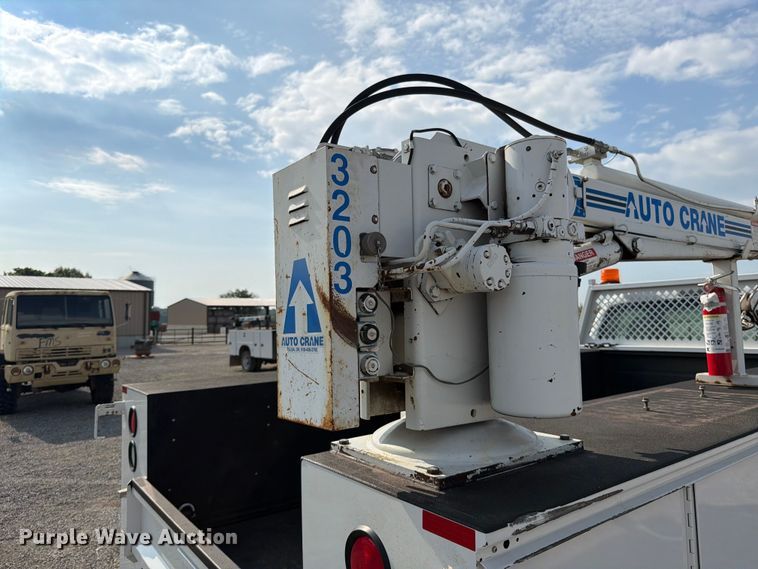 image for item EO8618 2015 Ford F550 utility / service truck