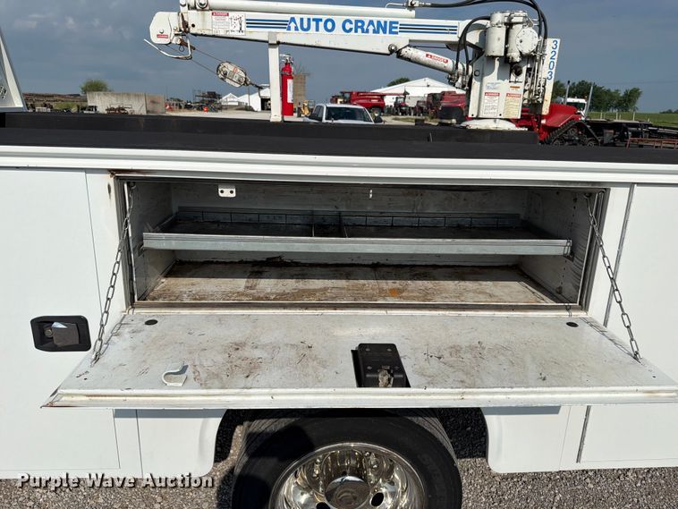 image for item EO8618 2015 Ford F550 utility / service truck