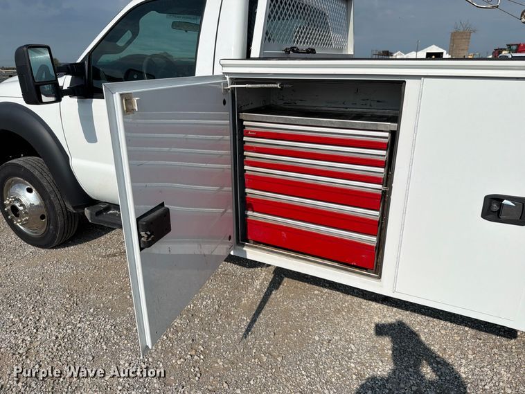 image for item EO8618 2015 Ford F550 utility / service truck