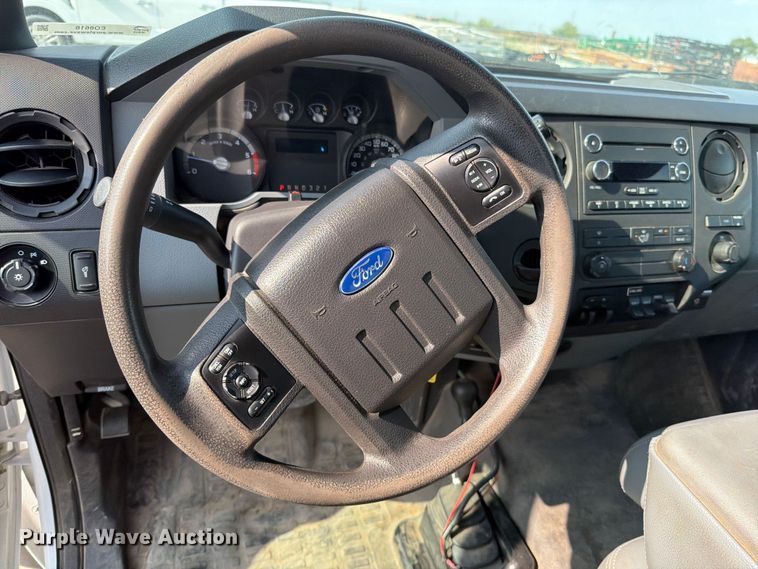 image for item EO8618 2015 Ford F550 utility / service truck