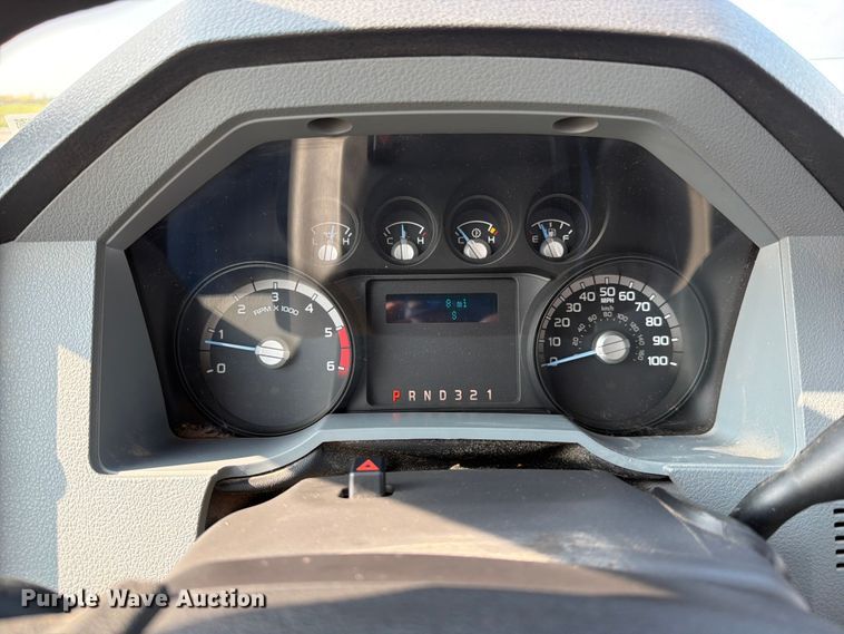image for item EO8618 2015 Ford F550 utility / service truck