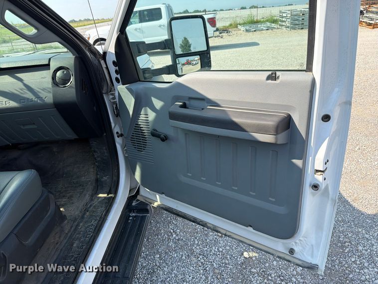 image for item EO8618 2015 Ford F550 utility / service truck