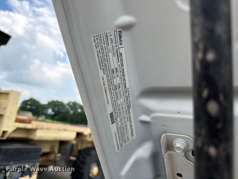 image for item EO8618 2015 Ford F550 utility / service truck
