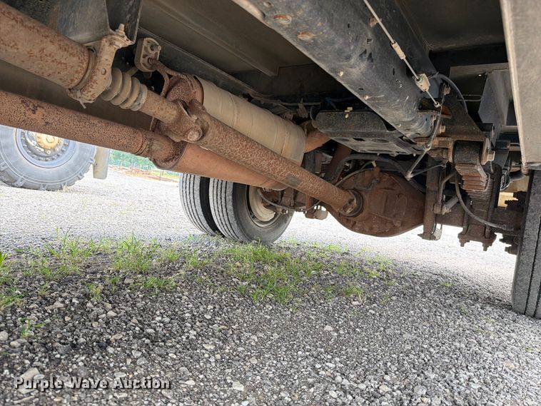 image for item EO8618 2015 Ford F550 utility / service truck