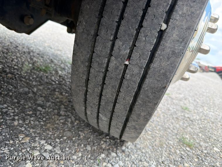 image for item EO8618 2015 Ford F550 utility / service truck